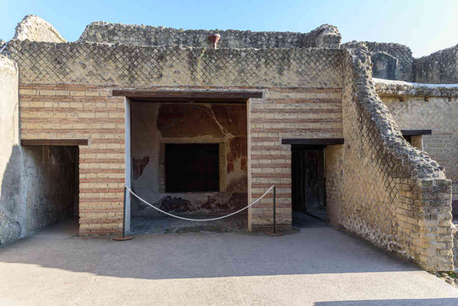 215 - Italia - Herculano - parque arqueológico de Herculano - Casa del Esqueleto.jpg